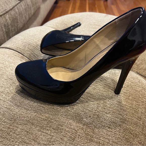 Jessica Simpson Shoes - Jessica Simpson heels used but in good condition. I am no longer a size 8.